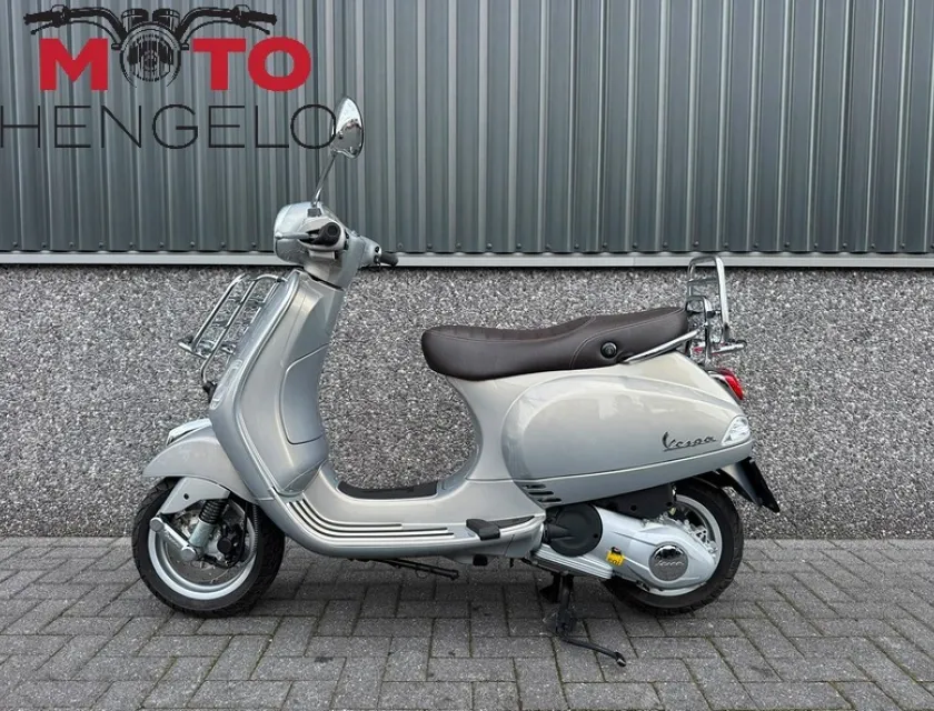 Vespa LX 125 TOURING