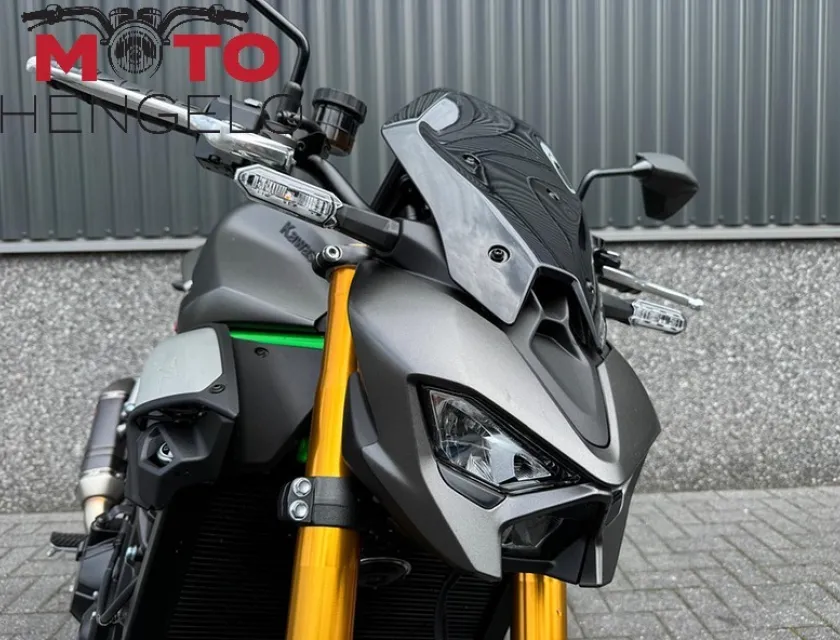 Kawasaki Z900 SE PERFORMANCE AKRAPOVIC