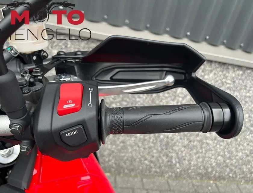 Yamaha TRACER 9