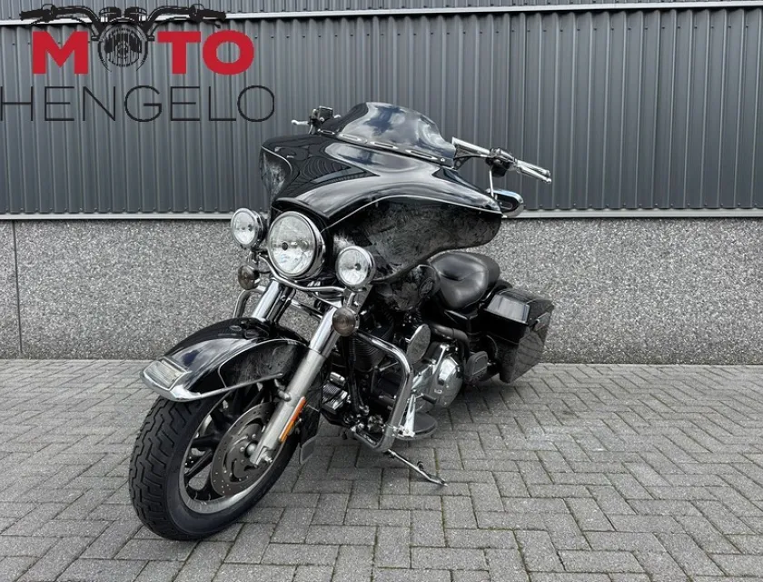 Harley-Davidson FLHTC Electra Glide