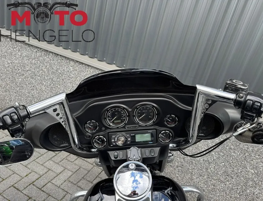 Harley-Davidson FLHTC Electra Glide
