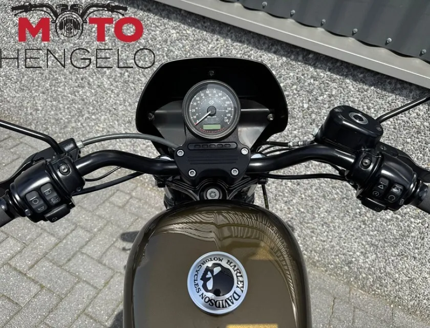 Harley-Davidson IRON 883