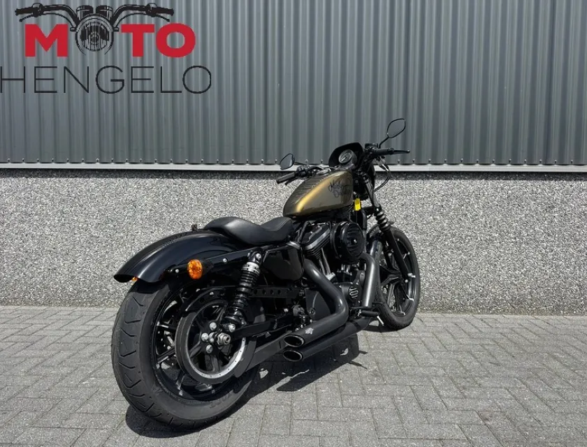 Harley-Davidson IRON 883