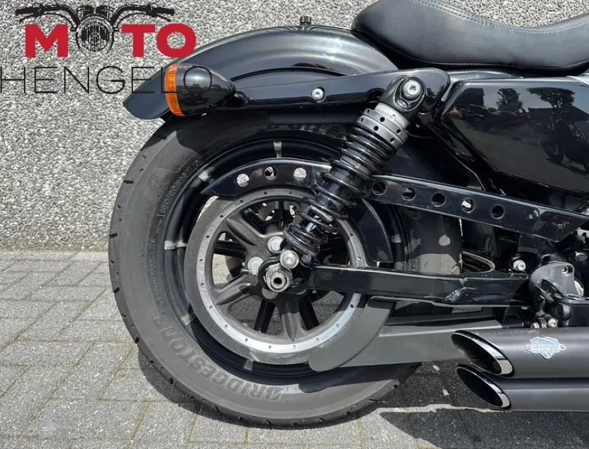 Harley-Davidson IRON 883