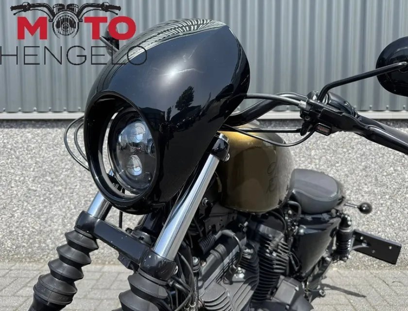 Harley-Davidson IRON 883