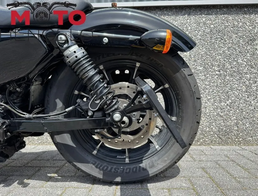 Harley-Davidson IRON 883