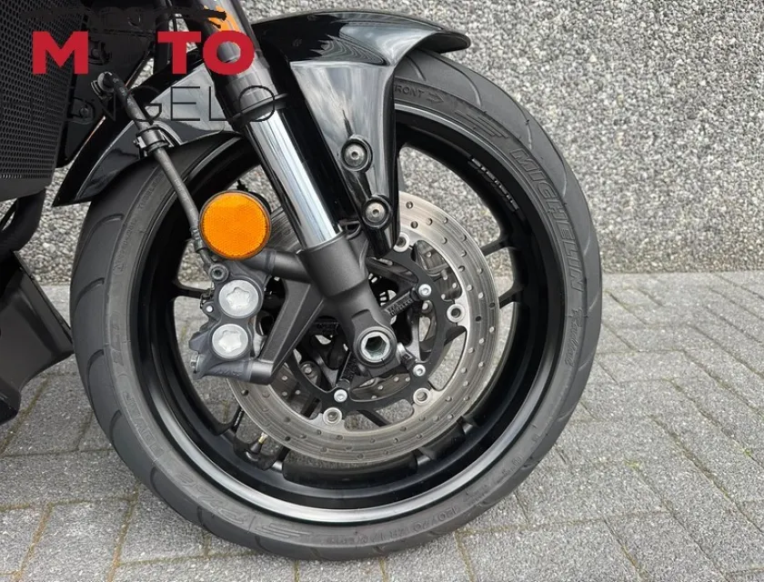 Yamaha TRACER 9
