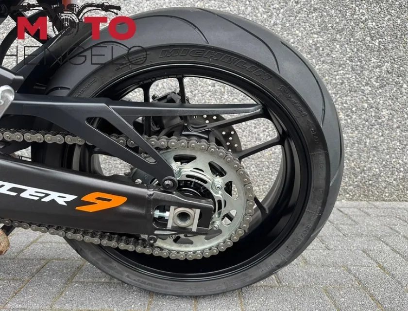 Yamaha TRACER 9