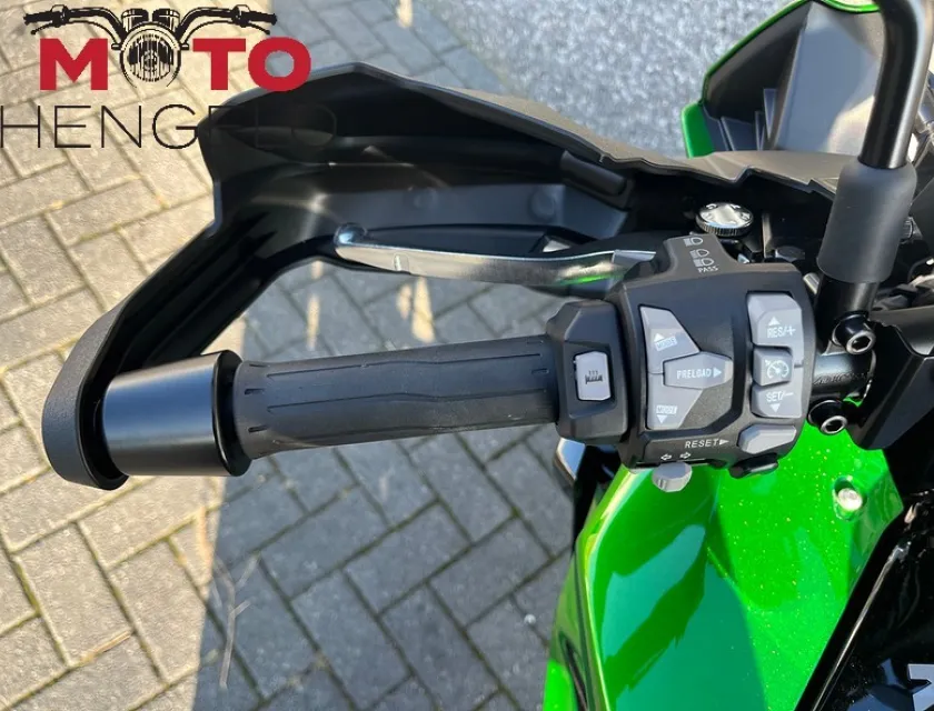 Kawasaki VERSYS 1100 SE