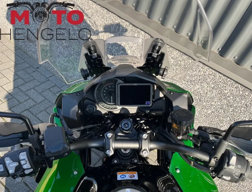 Kawasaki VERSYS 1100 SE