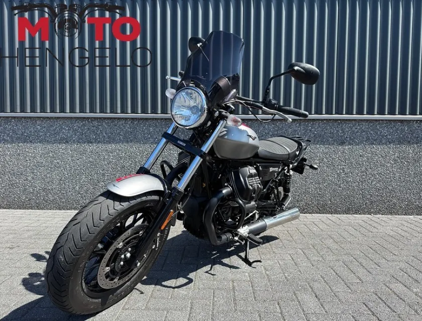 Moto Guzzi V9 BOBBER