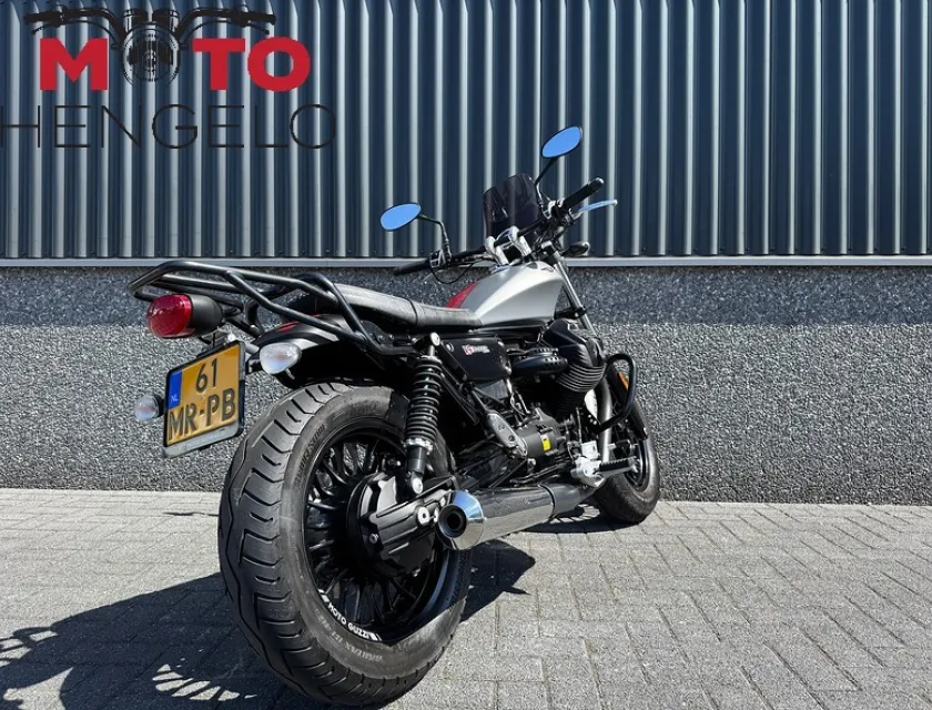Moto Guzzi V9 BOBBER