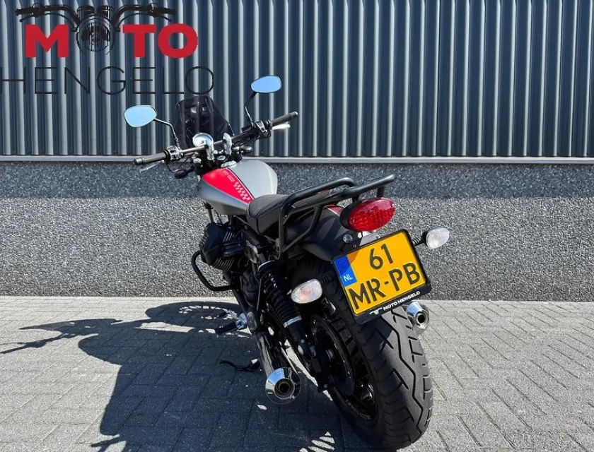 Moto Guzzi V9 BOBBER