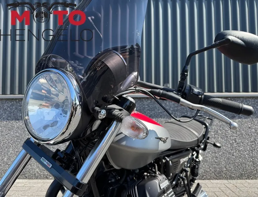 Moto Guzzi V9 BOBBER