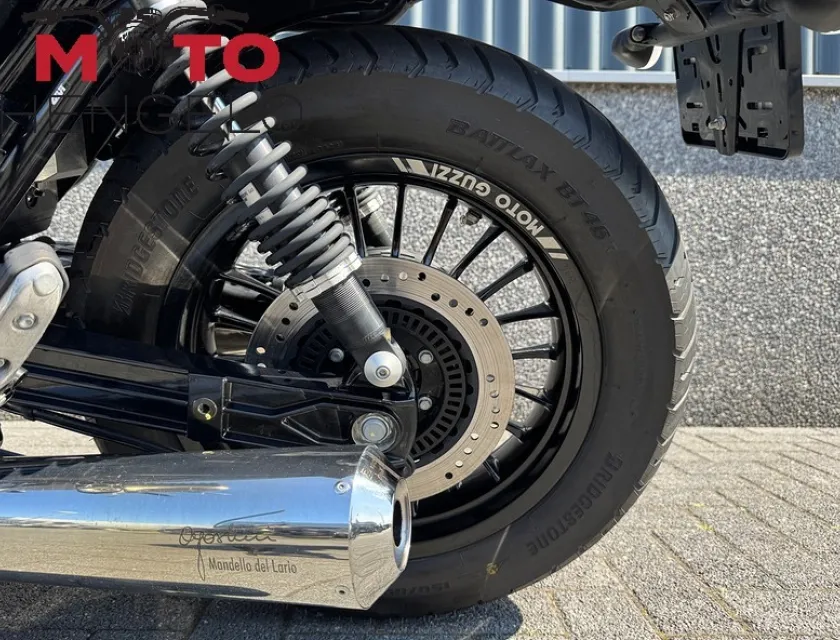 Moto Guzzi V9 BOBBER