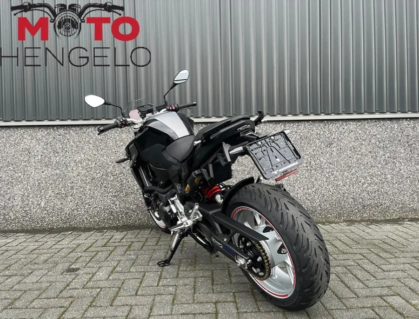 BMW F 900 R