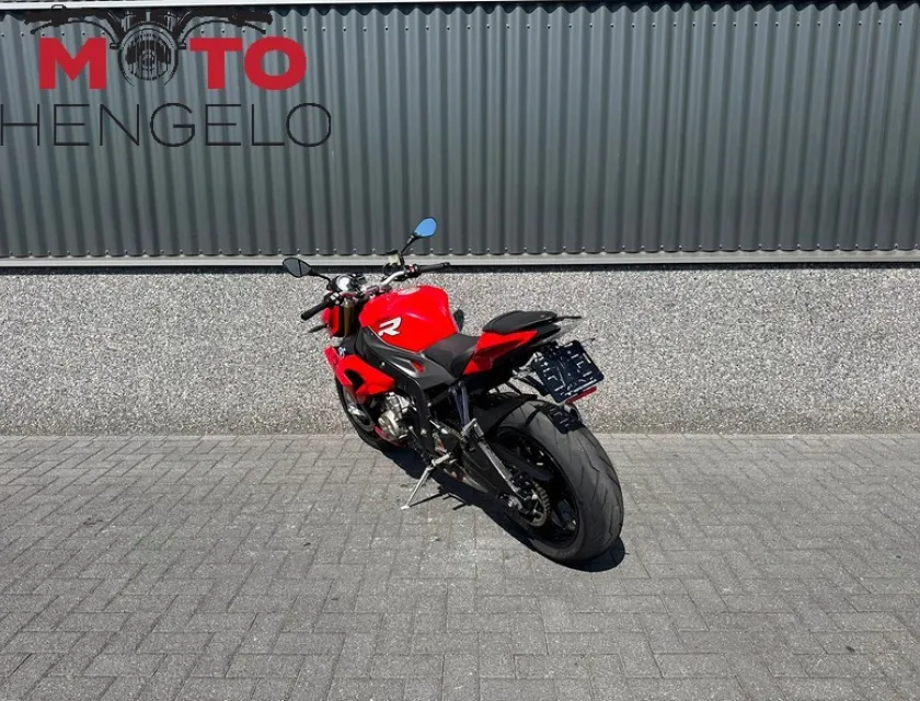 BMW S1000R