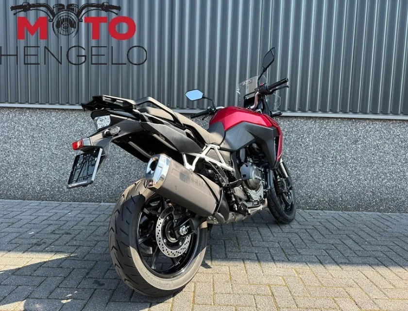 Suzuki V-STROM 800