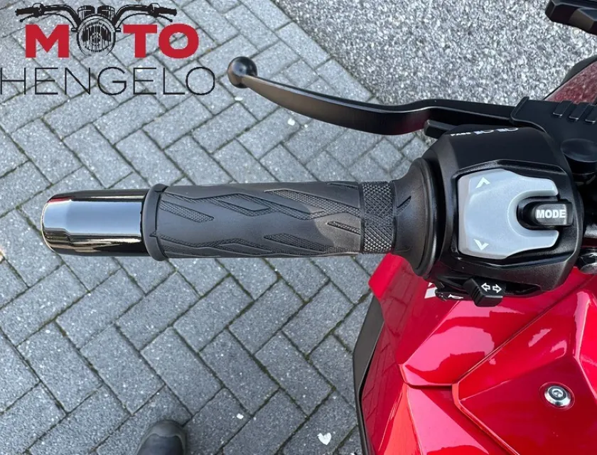 Suzuki V-STROM 800