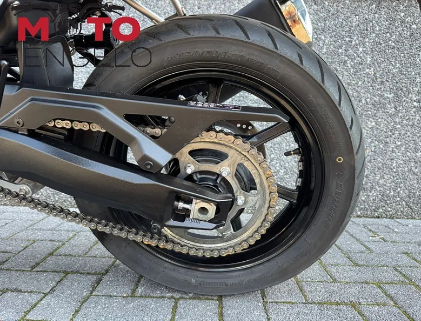 Suzuki V-STROM 800
