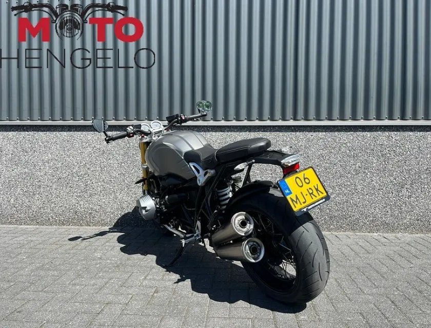 BMW R NINE T