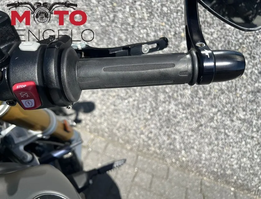 BMW R NINE T
