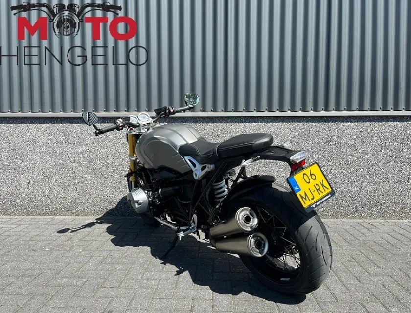 BMW R NINE T
