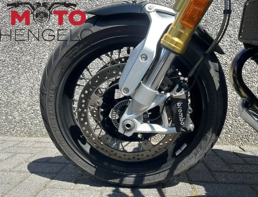 BMW R NINE T