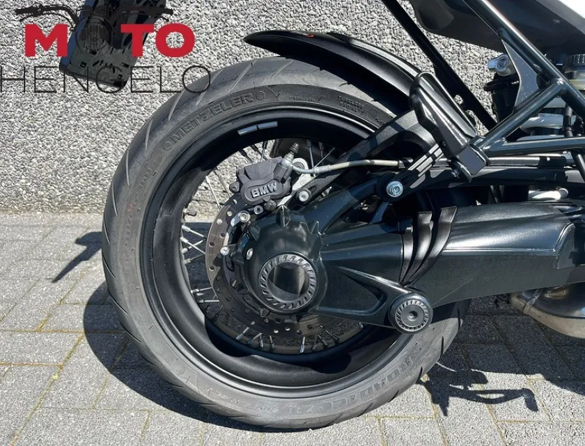 BMW R NINE T