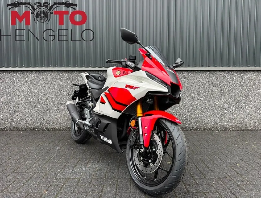 Yamaha YZF-R3 70TH