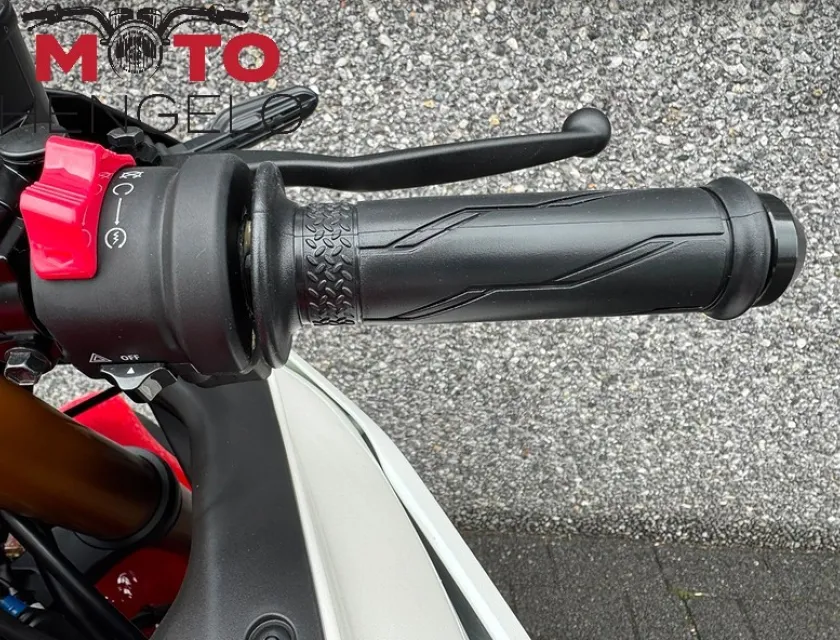 Yamaha YZF-R3 70TH