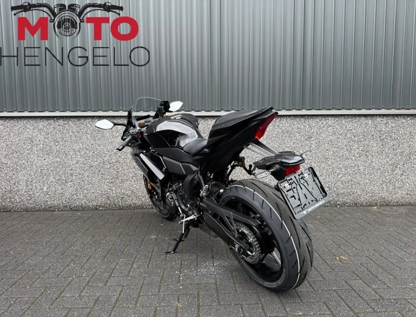 Yamaha YZF-R7