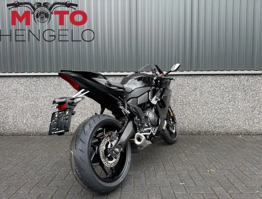 Yamaha YZF-R7