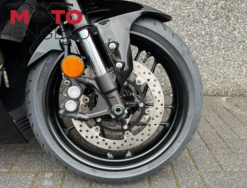 Yamaha YZF-R7