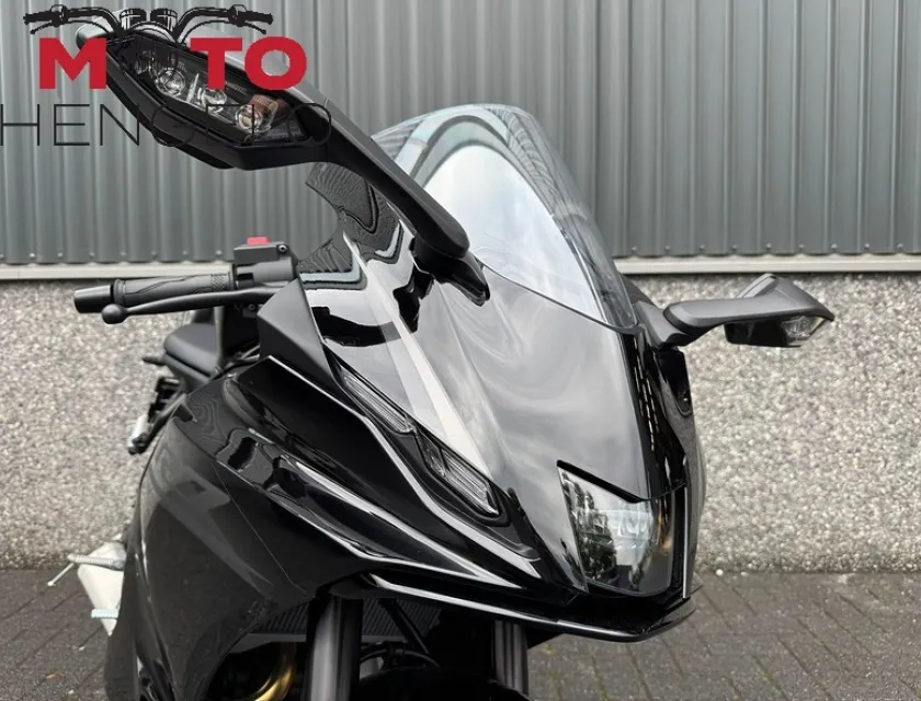 Yamaha YZF-R7