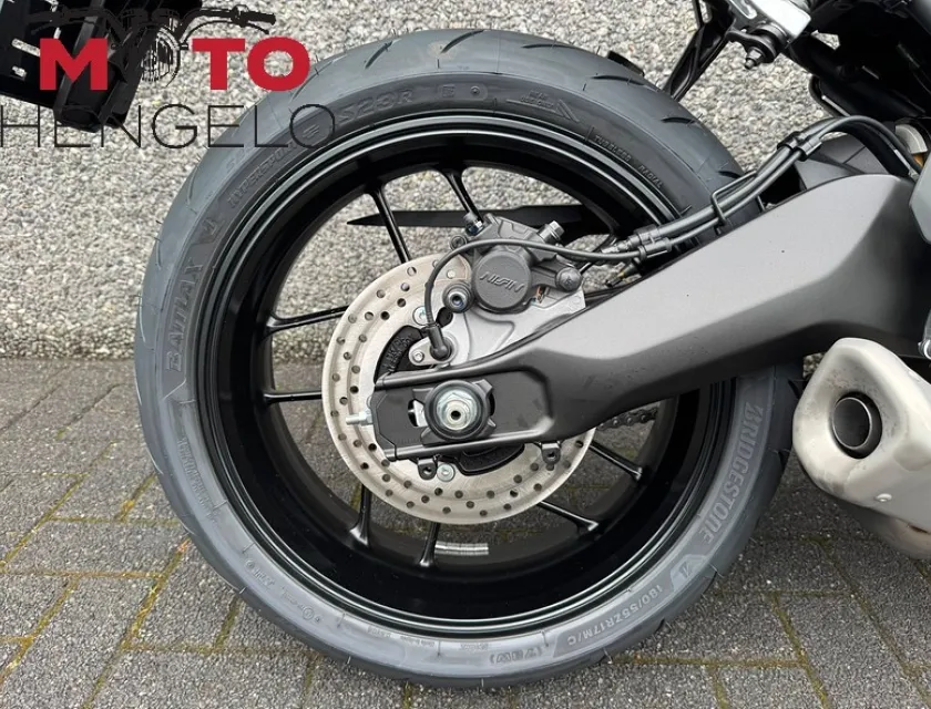 Yamaha YZF-R7