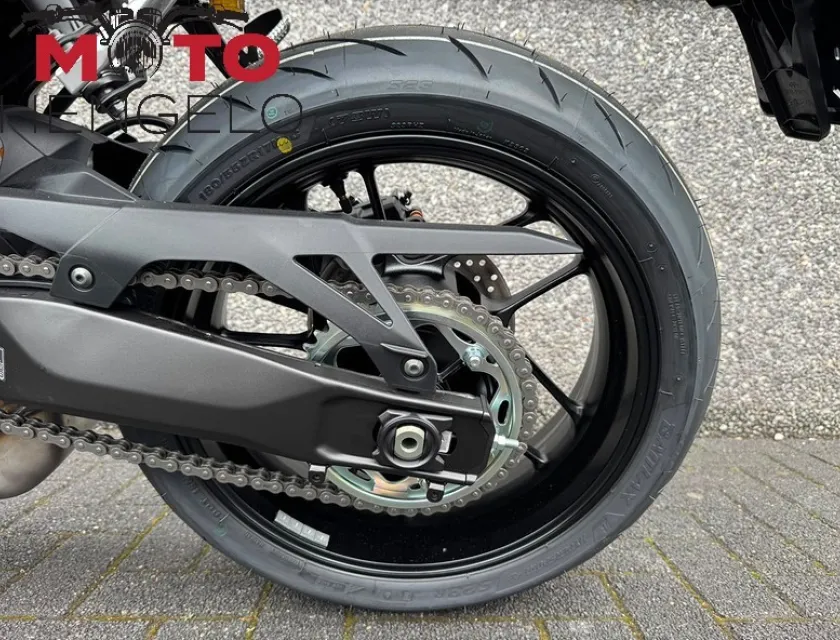 Yamaha YZF-R7
