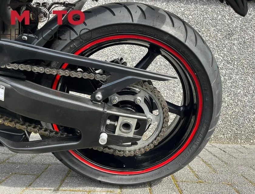 Yamaha YZF R1