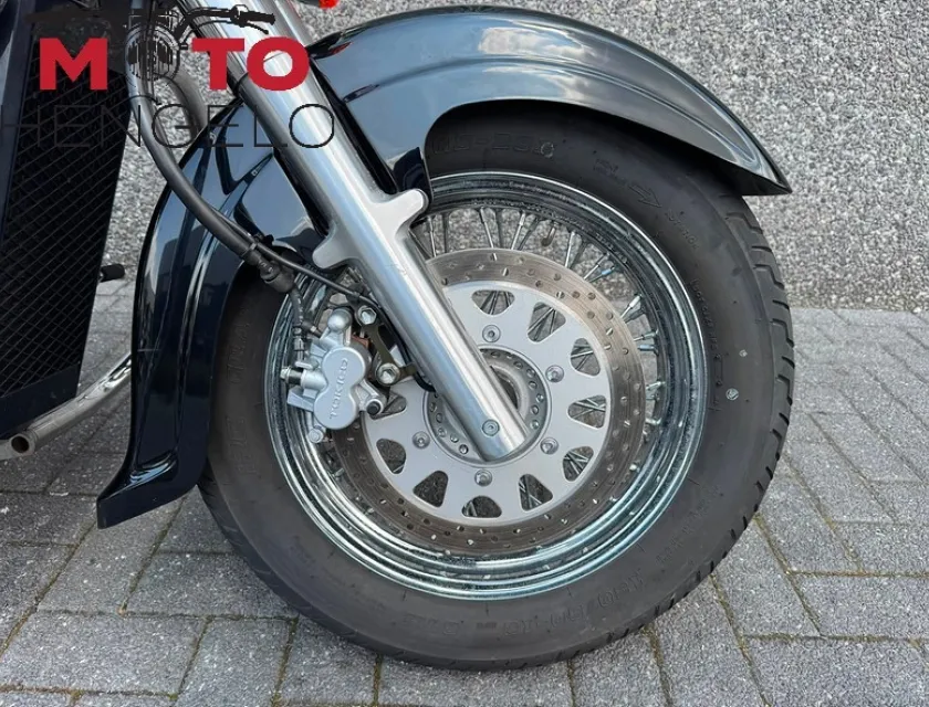 Suzuki INTRUDER VL 800 VOLUSIA