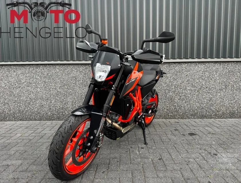 KTM 690 DUKE R