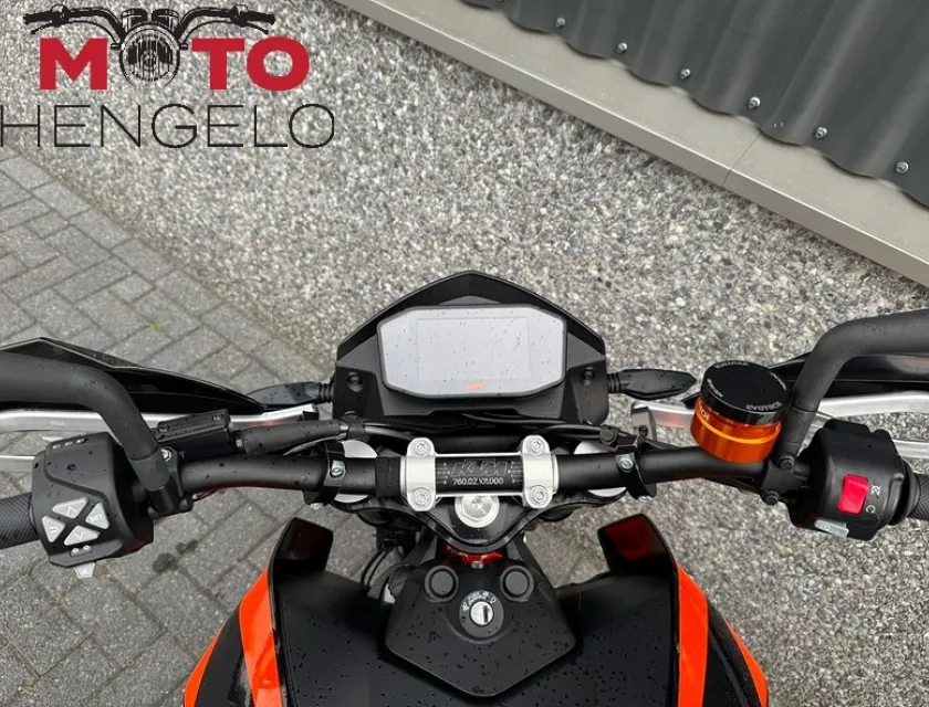 KTM 690 DUKE R