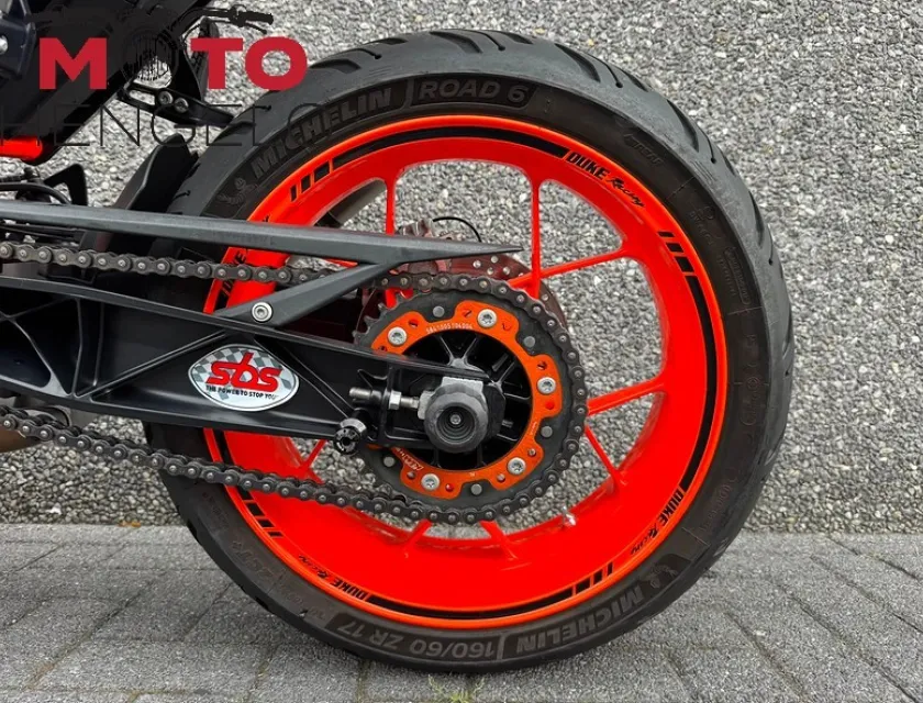 KTM 690 DUKE R