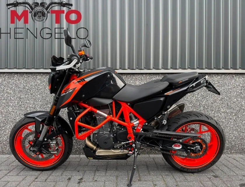 KTM 690 DUKE R