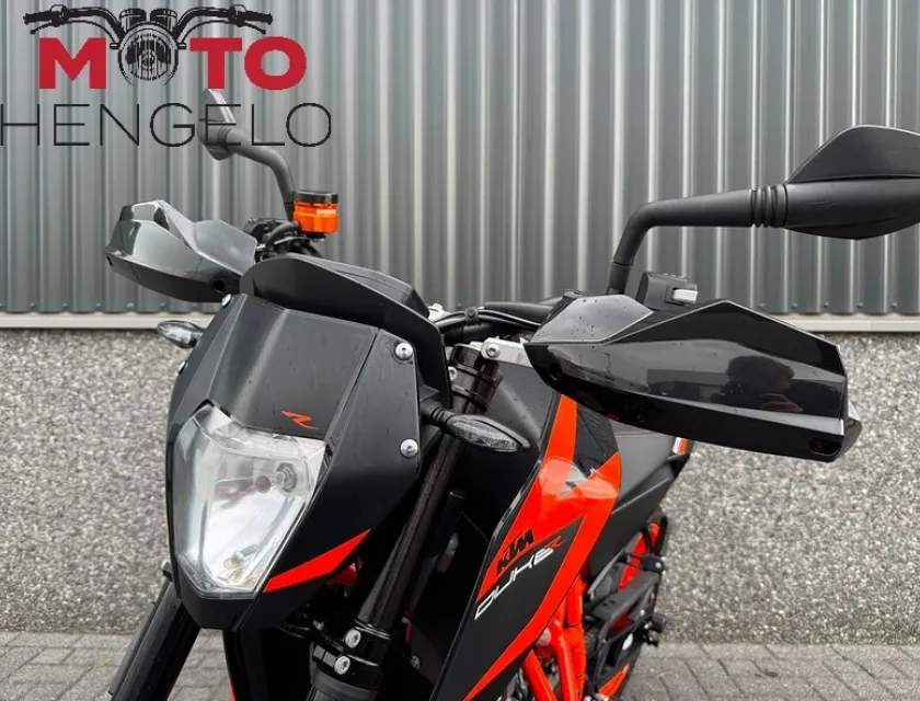KTM 690 DUKE R