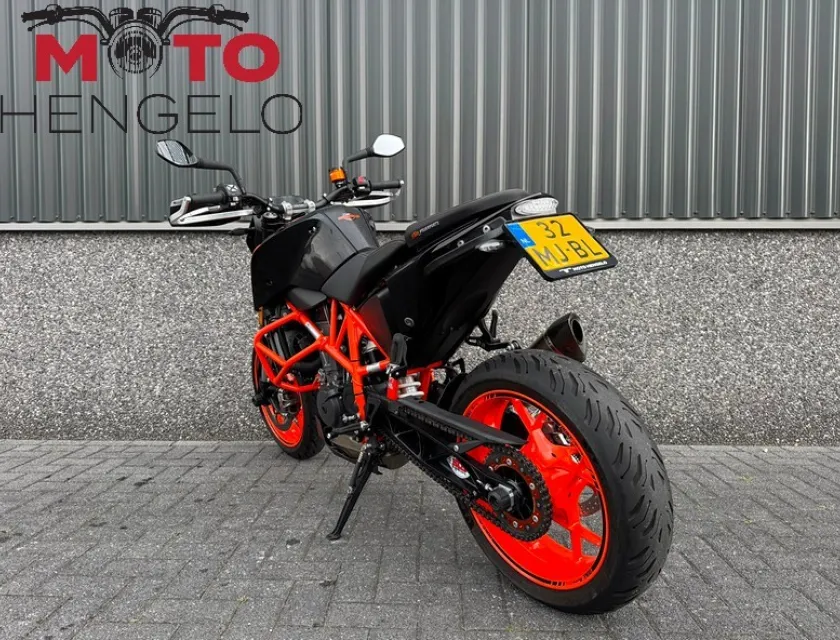 KTM 690 DUKE R