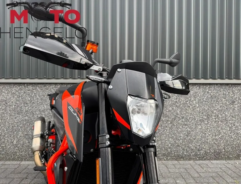 KTM 690 DUKE R
