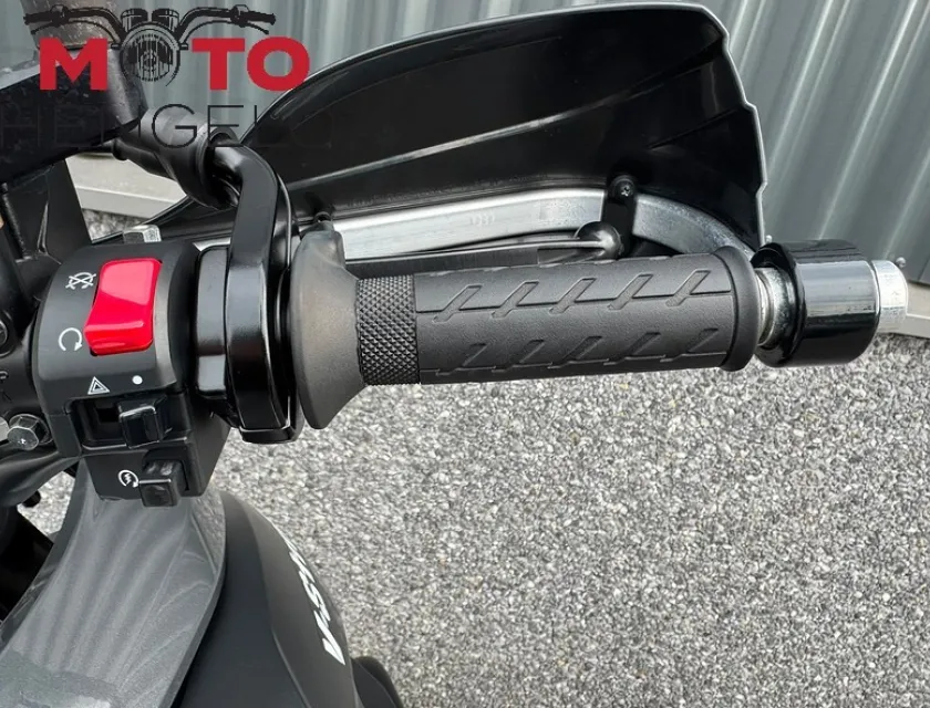Suzuki V-STROM 1000 XTA