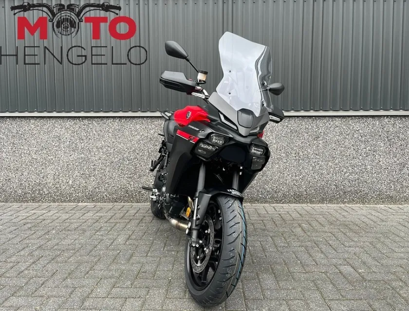 Yamaha TRACER 9