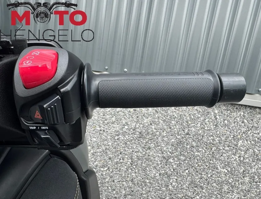 Yamaha X MAX 400 ABS