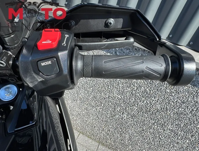 Yamaha TRACER 7 Y-AMT